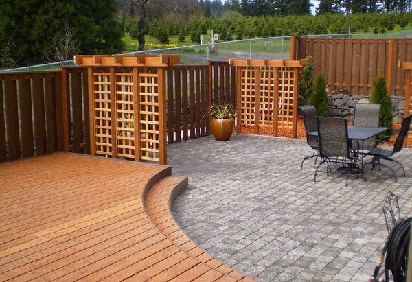 Timber privacy pcreens conteporary patio