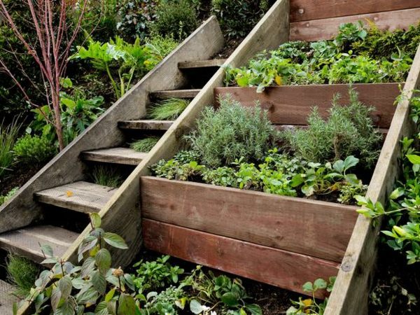 Wooden planters staircase retaining wall idea