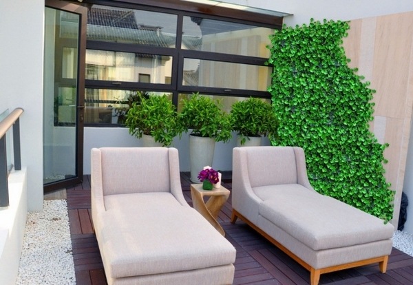 balcony-wooden-floor-tiles-ivy-privacy-protection-lounge-sofa