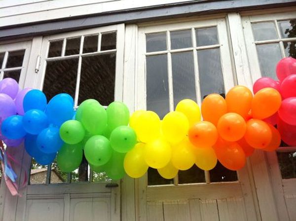 balloons garland rainbow colors