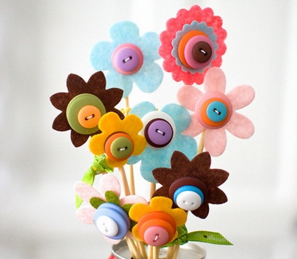 button craft ideas DIY flower crafts colorful buttons