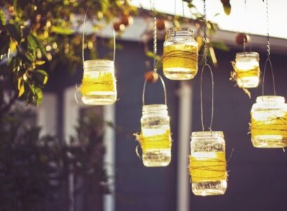 diy-mason-jar-lanterns-candle-lanters-garden-decorating-ideas