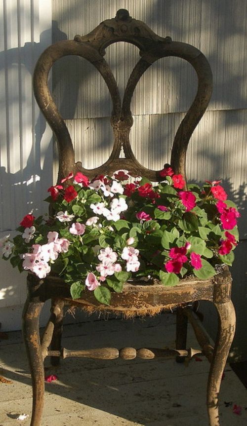 gchairs flower pots vintage