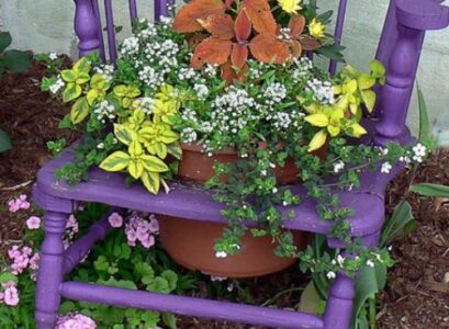 garden-decoration-chairs-with-flower-pots-purple