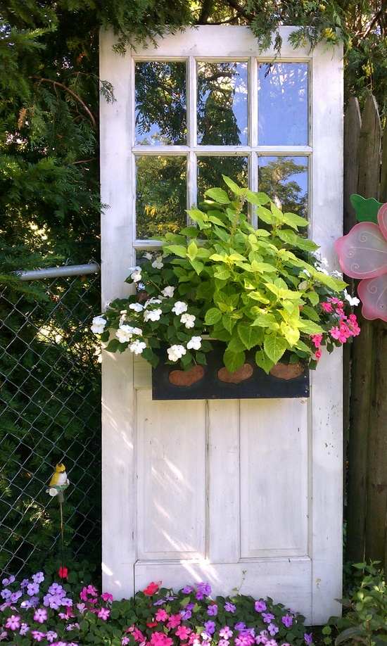 garden things door flower pots decoration idea