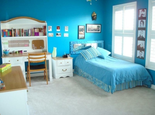 Teen room turquoise color