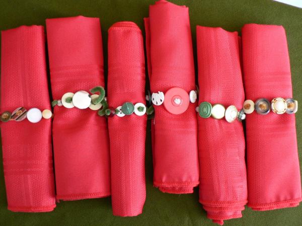 napkin rings of buttons craft ideas