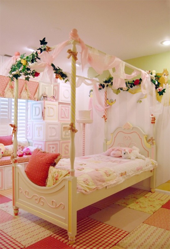 deas poster bed princess