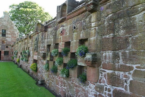 privacy garden wall ideas stone wall