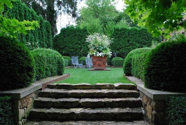 garden privacy hedge garden design ideas stairs stone eye catcher flower pot