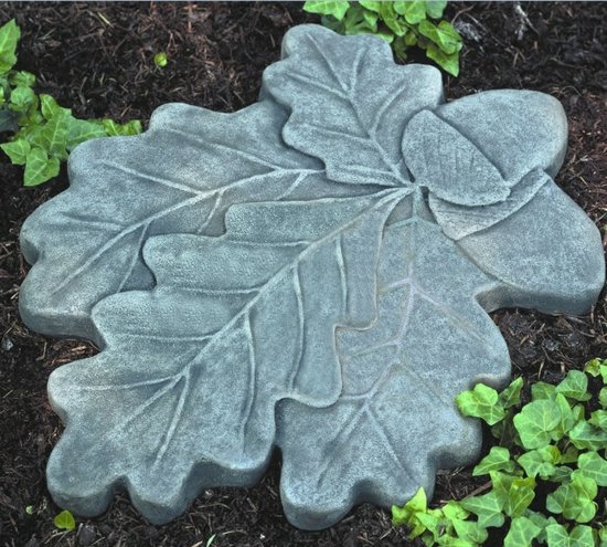 selfmade garden decoration idea leaf figures