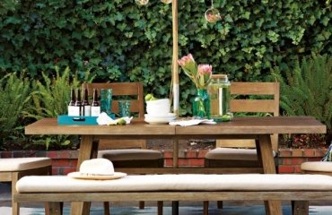 summer-decoration-garden-party-parasol-lanterns-wooden-table-bench