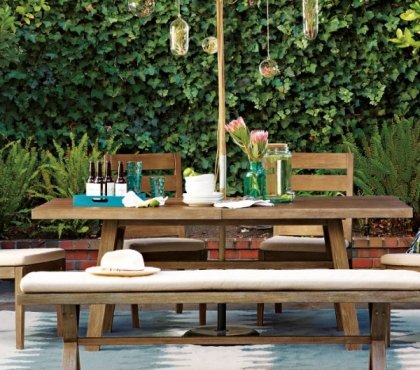 summer-decoration-garden-party-parasol-lanterns-wooden-table-bench