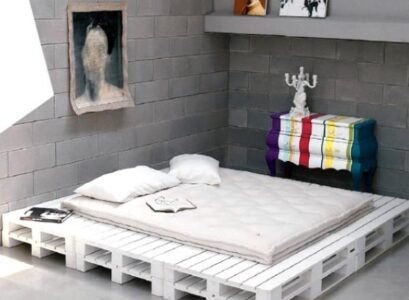 wooden-pallets-furniture-ideas-white-wooden- bed