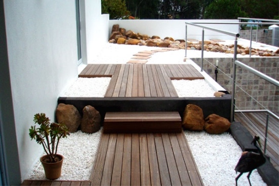 Asian style ideas for bangkirai wood deck