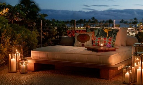 Candle lighting daybed balcony design