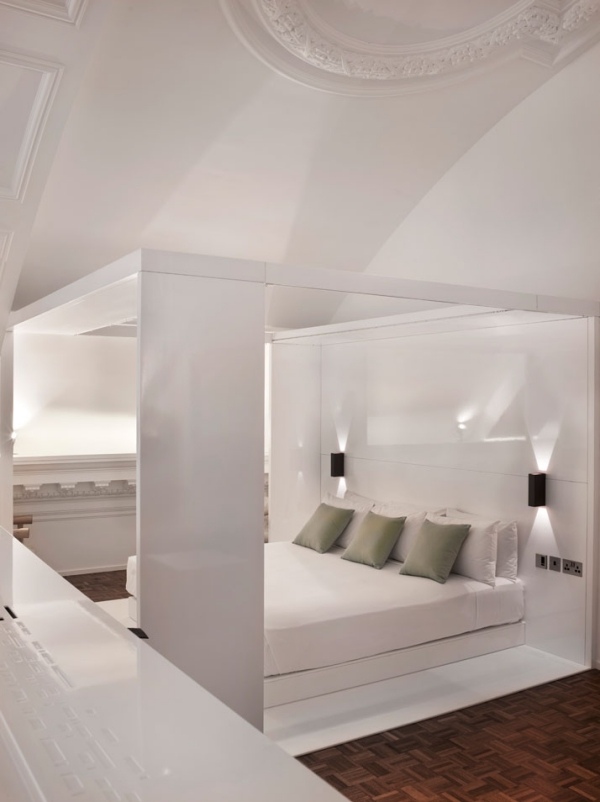 Canopy bed minimalist white bedroom