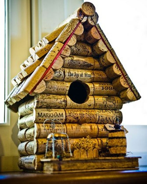 DIY Birdhouse Wine Cork recycling ideas