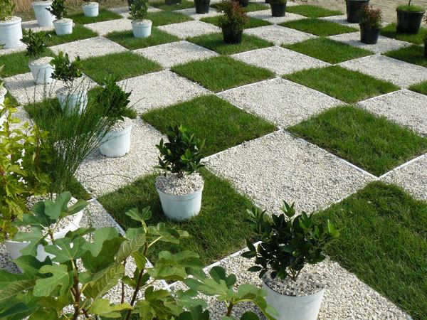 DIY Garden lawn squares gravel stones 
