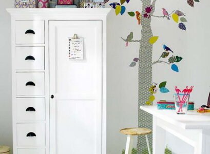 DIY-Kids-room-decoration-tree-wall-wallpaper-pieces