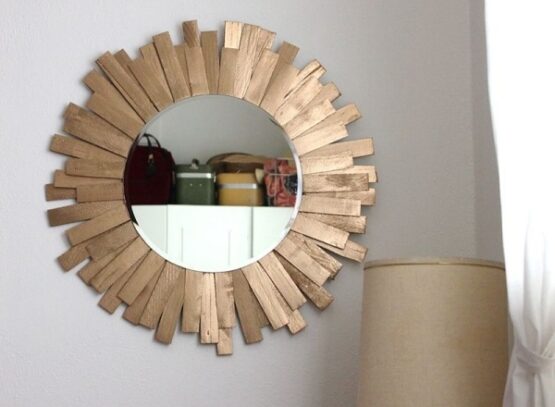 DIY-Mirror-with-golden-frame