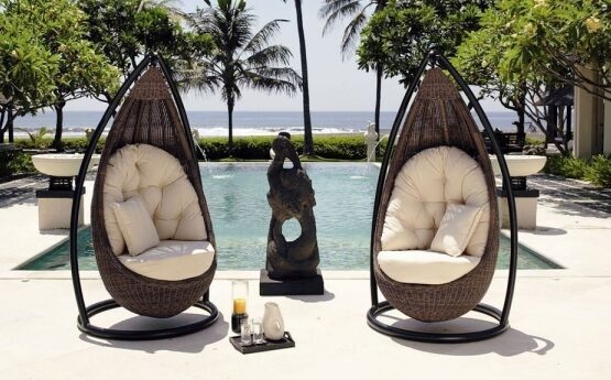 Exclusive- rattan-garden-furniture-design-pool-chair