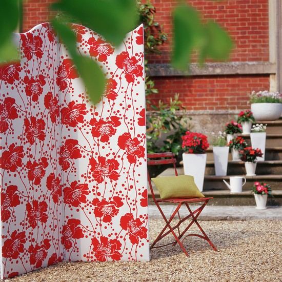 Garden folding screen red flowers white