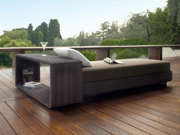 Lounge rattan outdoor furniture sunbed