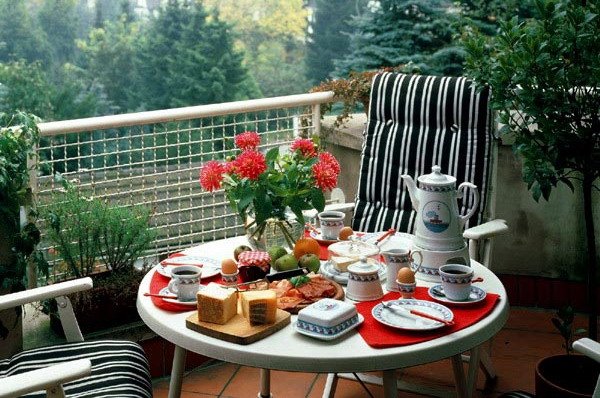 Balcony and patio deck design Mediterranean style