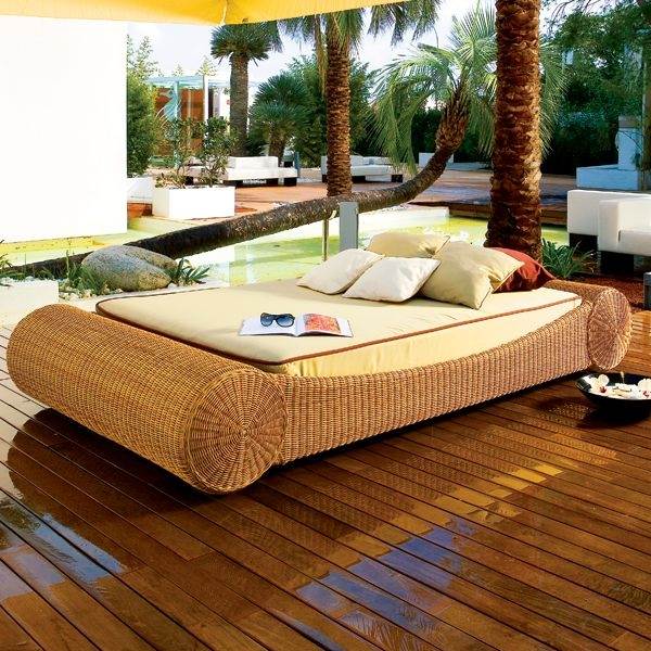 Rattan furniture for the garden sunbed