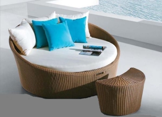 Round sofa rattan outdoor furniture design decorative pillows