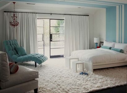 Stripes-on-the-ceiling-light-blue-bedroom
