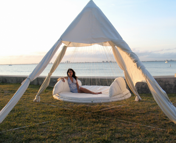 beautiful-hanging-bed-tent