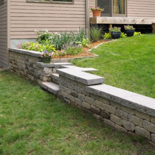 garden-retaining-wall-from-stone-build-yourself
