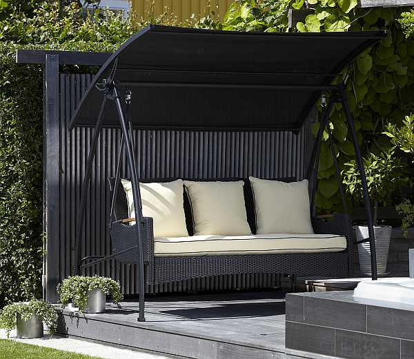 garden-swing-sun canopy rattan bench 