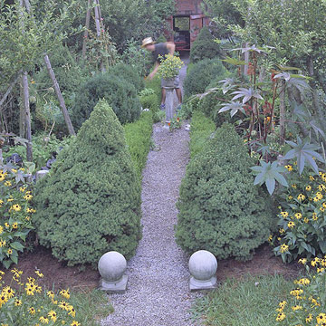 garden gravel path ideas stone balls natural look