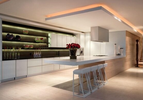 modern-kitchen-open-shelves-suspended-ceiling
