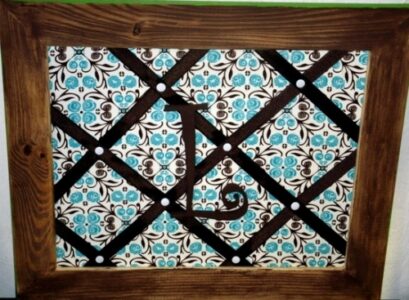 pin-board-do-it-yourself-with-wooden-frame