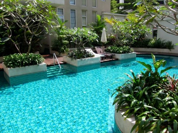 pool-in-backyard-zoning-size