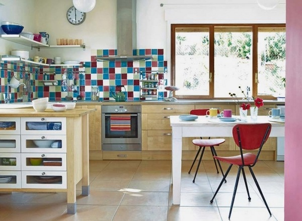 retro-kitchen-design-colorful tiles backsplash wooden cabinets