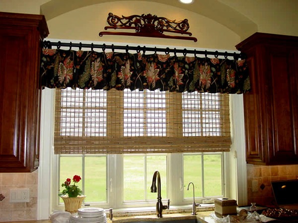 short curtain rustic style