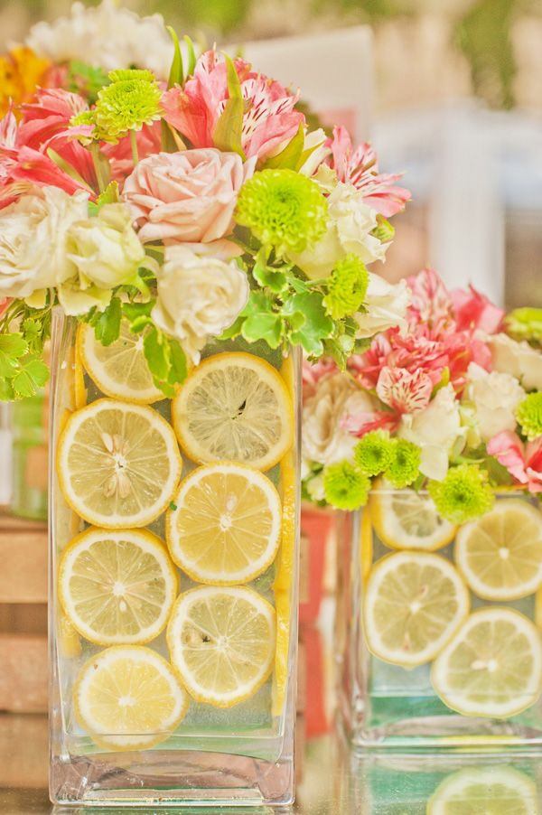 Flower arrangements roses and lemons DIY table decorating