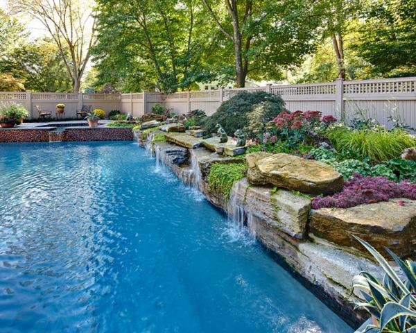 Garden swimming pool natural stones decoration