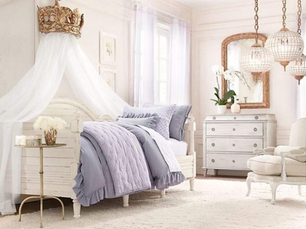 35 Fabulous Canopy Beds In Stunning Bedroom Interiors