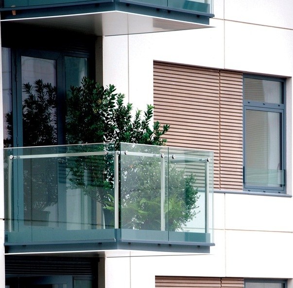 Glass railing design city apartment