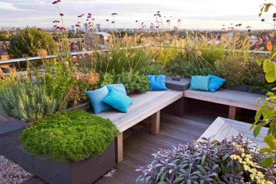 Grass gardening on the balcony modern design 