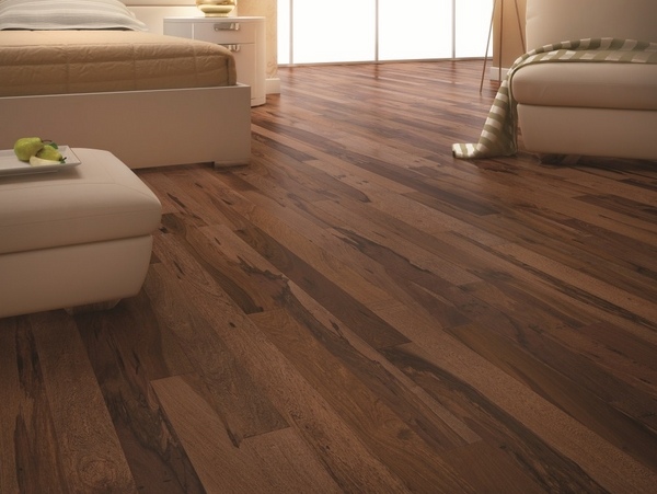 hardwood vs laminate floors hardwood flooring living room 