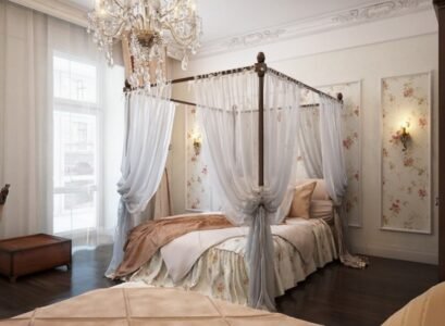 Luxury-traditional-bedroom-furniture-canopy-bed-crystal-chandelier