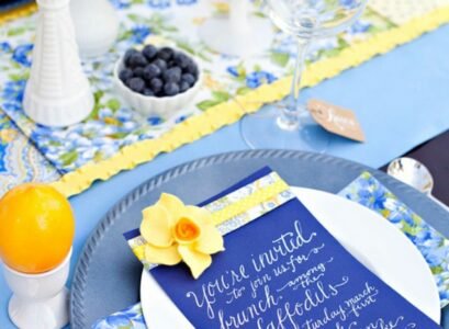 Summer-table-decoration-ideas-blue-yellow-cheerful