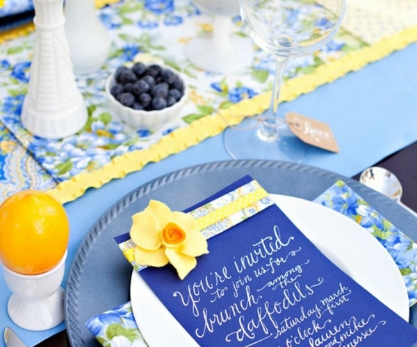 Summer-table-decoration-ideas-blue-yellow-cheerful